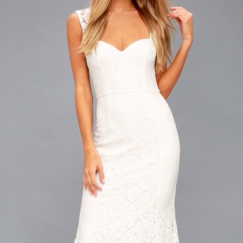 Lulus White Lace Maxi Dress never worn with tags